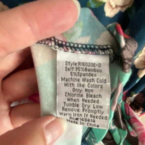 Johnny Was Nellie Favorite Bamboo V-Neck Shirt Sz XXL EUC - Picture 5 of 9